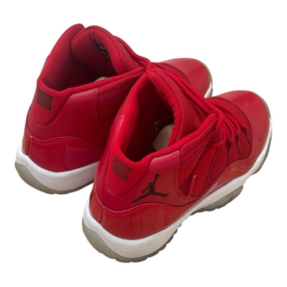 Air Jordan 11 Retro Sneakers - Unisex - Picture 6 of 14